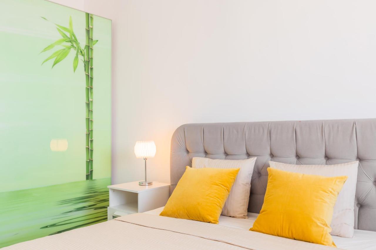 Lovely Apartment With City View Bukarest Eksteriør billede
